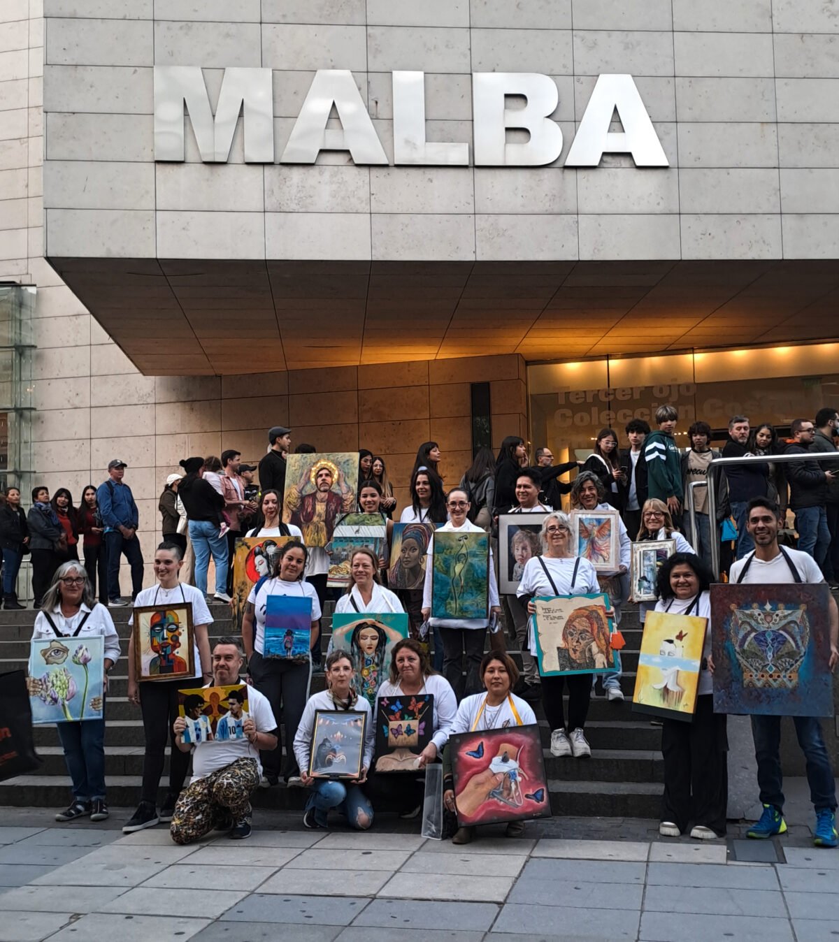 “Arte en el pecho”, la iniciativa venezolana que irrumpió en la Noche de los Museos de Buenos Aires